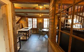 Muggel Apartments
